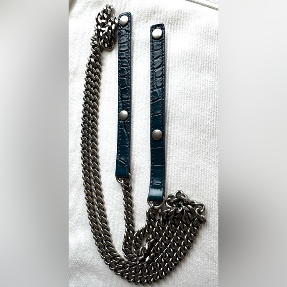 Balenciaga Hourglass Wallet on Chain - Picture 16 of 16